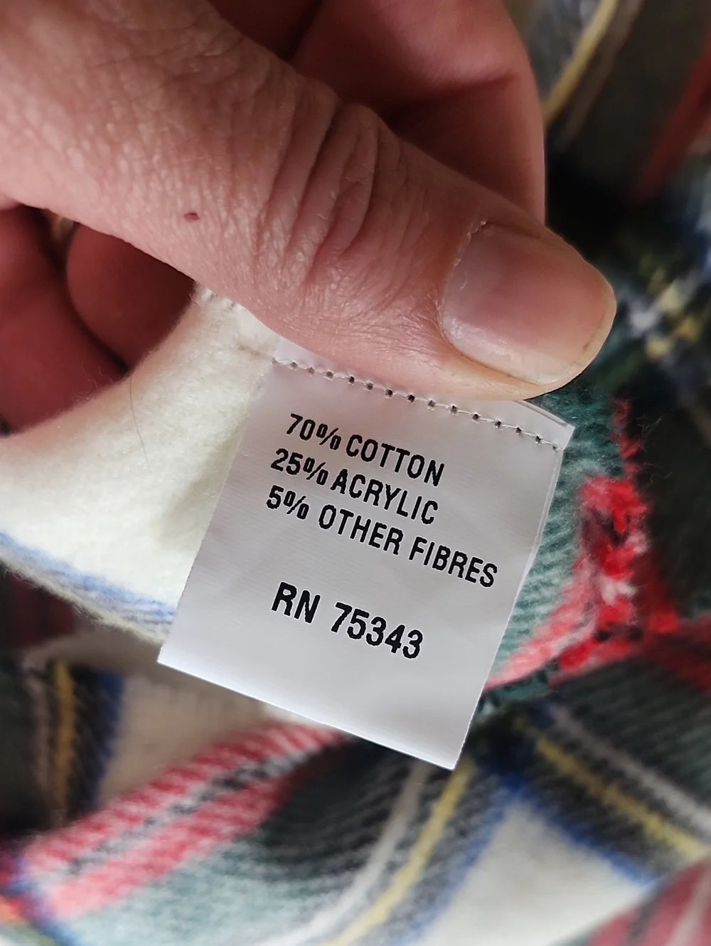 NWT Tessilechiti Plaid Fringe Oversized Throw Blanket in Red, Green & White